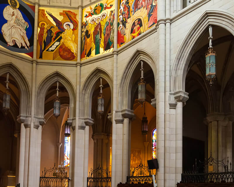 Interior de la Catedral de la Almudena de Madrid